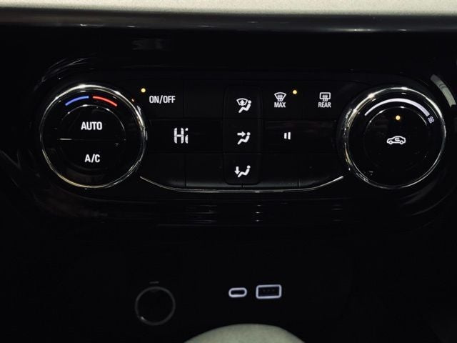 2025 Chevrolet Trax FWD LT