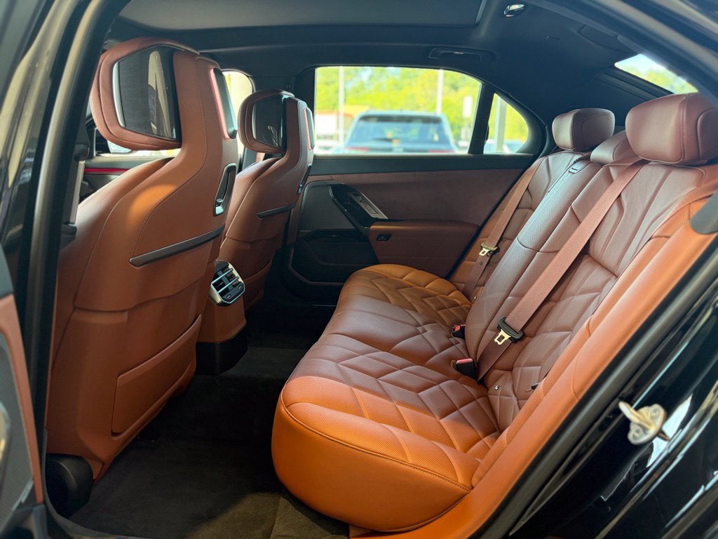 2027 BMW 7 Series 740i xDrive