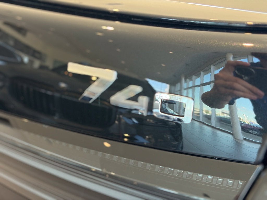 2027 BMW 7 Series 740i xDrive