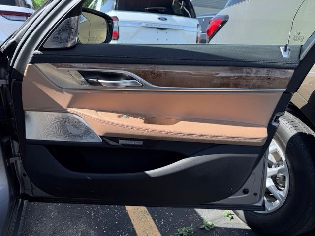2018 BMW 7 Series 750i