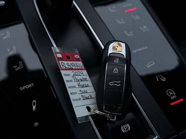 2024 Porsche Macan Base